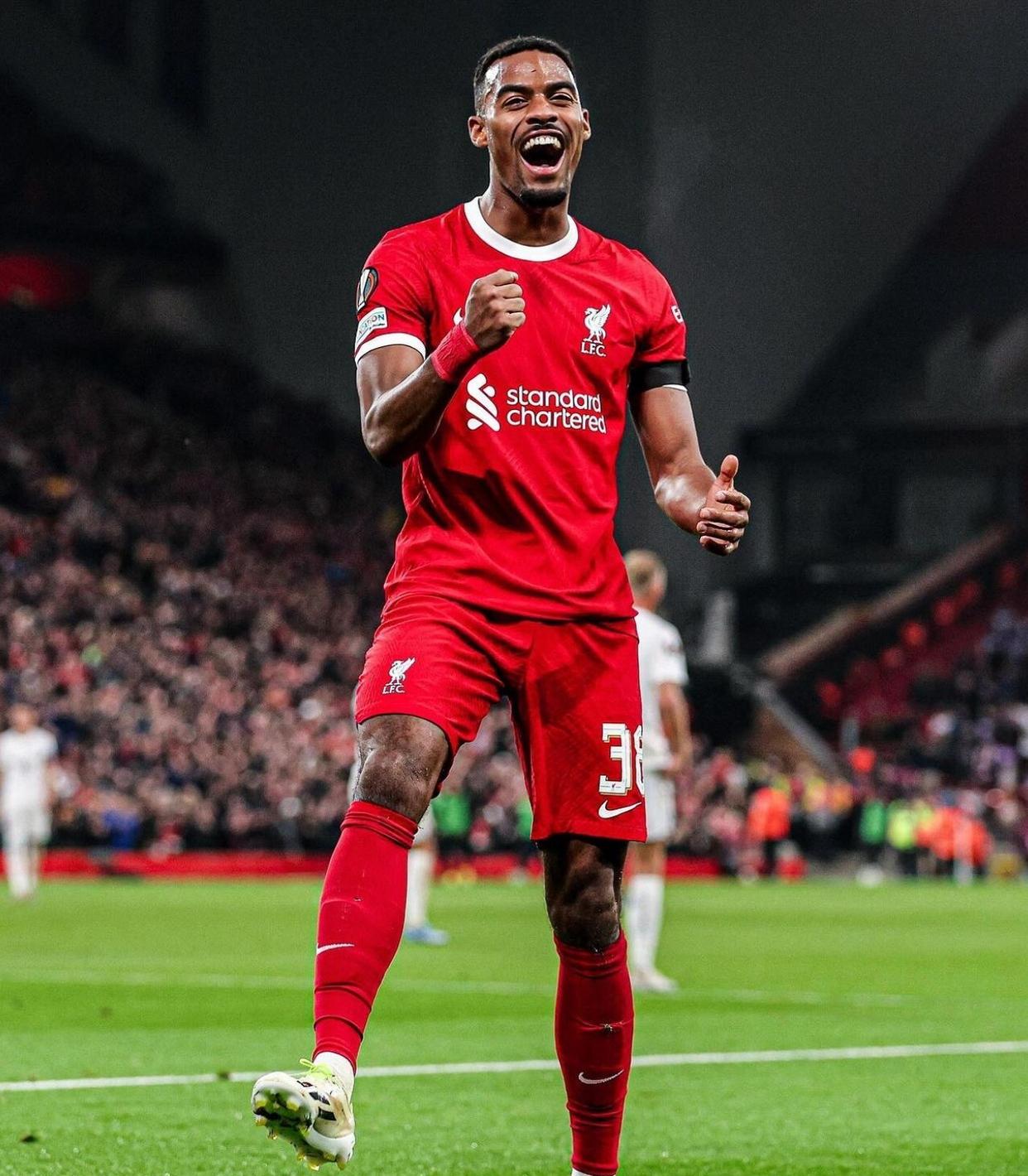 关键时刻荷甲焦点战,利物浦更衣室发声,目标明确,年轻球员得到机会的简单介绍 关键时刻荷甲焦点战,利物浦更衣室发声,目标明确,年轻球员得到机会的简单介绍